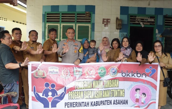 Kapolres Asahan Beri Bantuan Makanan Tambahan ke Anak Penderita Stunting