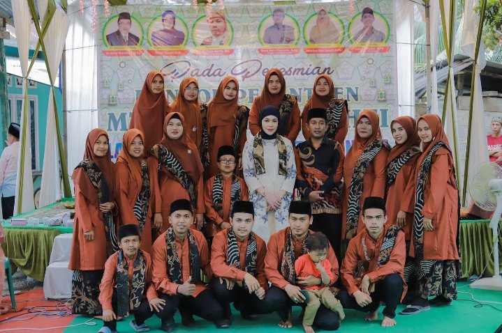 Hadiri Tabligh Akbar Pondok Pesantren MTI Ashabul Kahfi, Athari Motivasi Para Santri