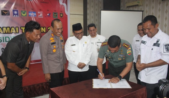 Dandim 0212/Tapsel Letkol Inf Amrizal Nasution Hadiri Deklarasi Pemilu Damai Tahun 2024
