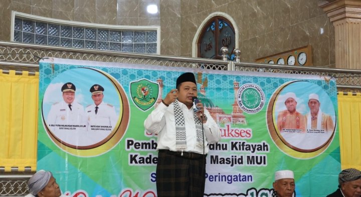 Bupati Tapsel Dolly Pasaribu : Cintai Rasulullah SAW Dengan Perbanyak Sholawat dan Teladani Kisahnya