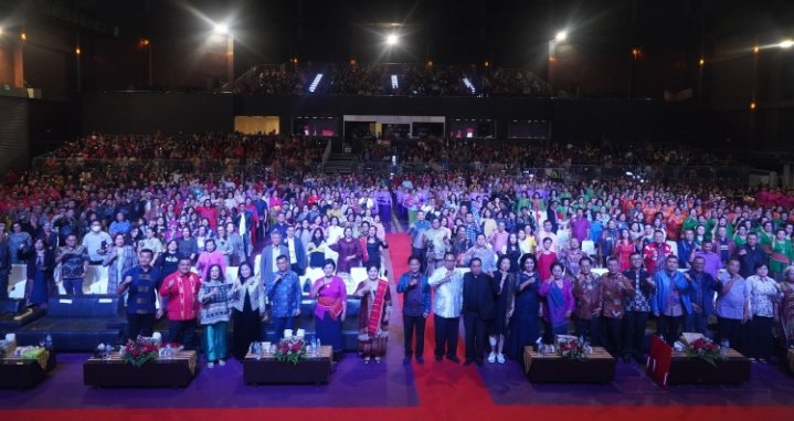 Saksikan Langsung Penampilan Konser Moria GBKP 2023,   Pj Gubernur Sumut Terkesan dengan Kreativitas dan Semangat Peserta