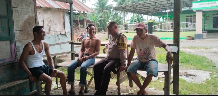 Bhabinkamtibmas Sampaikan Pesan Kamtibmas Kepada Masyarakat