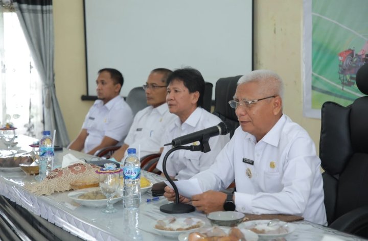 Pemkab Asahan Menyerahkan Bantuan Alat Mesin Pertanian (ALSINTAN) Serta Sosialisasi Penggunaannya