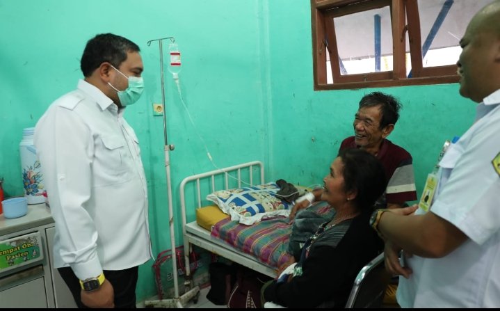 Bupati Pakpak Bharat, Franc Bernhard Tumanggor Kunjungi Rumah Sakit Umum Daerah Salak