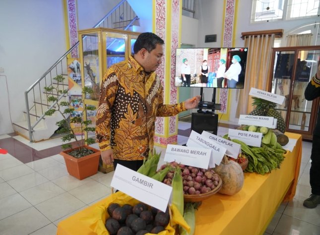 Bupati Pakpak Bharat Hadiri Pembukaan Roadshow Bus KPK Tahun 2023