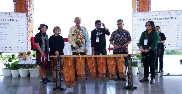 Mulak tu Bona, Merawat Budaya