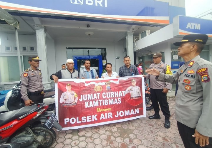 Kapolsek bersama Personel Tampung Keluhan Masyarakat Air Joman