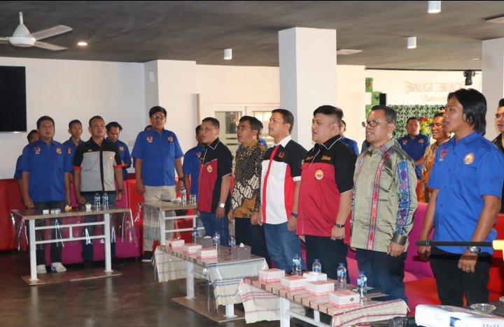 Bupati Toba Hadiri Pelantikan POBSI Toba, Minta Targetkan Emas pada PON 2024
