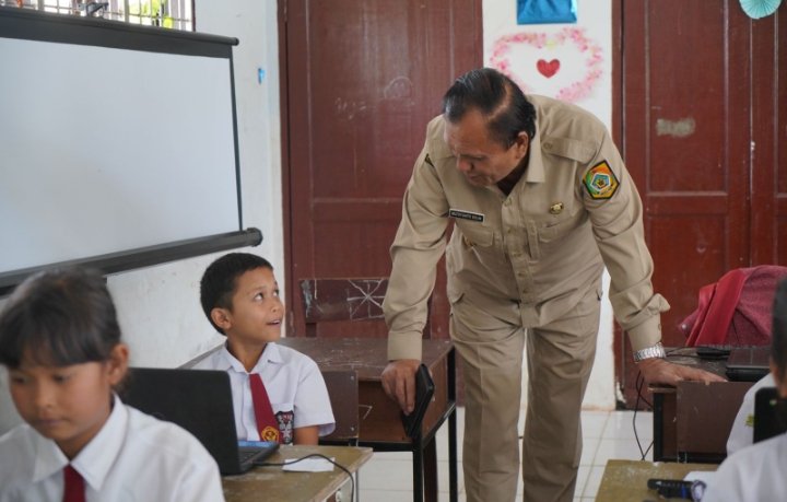 Wabup Pakpak Bharat Pantau Sekolah Dasar Pelaksanaan Ujian ANBK