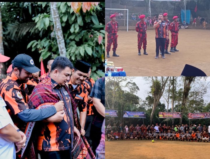 Ketua MPC Pemuda Pancasila Tapsel di Ulosi saat Buka Turnamen PAC Angkola Barat, Ketua DPRD Mengapresiasi Semangat HUT ke 64