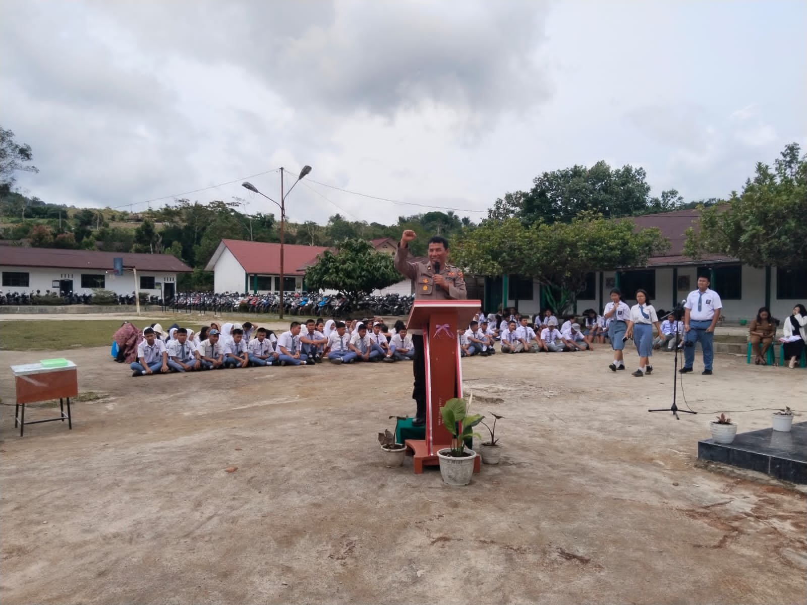Kasat Binmas Sampaikan Bahaya Narkotika di Sekolah Bersinar