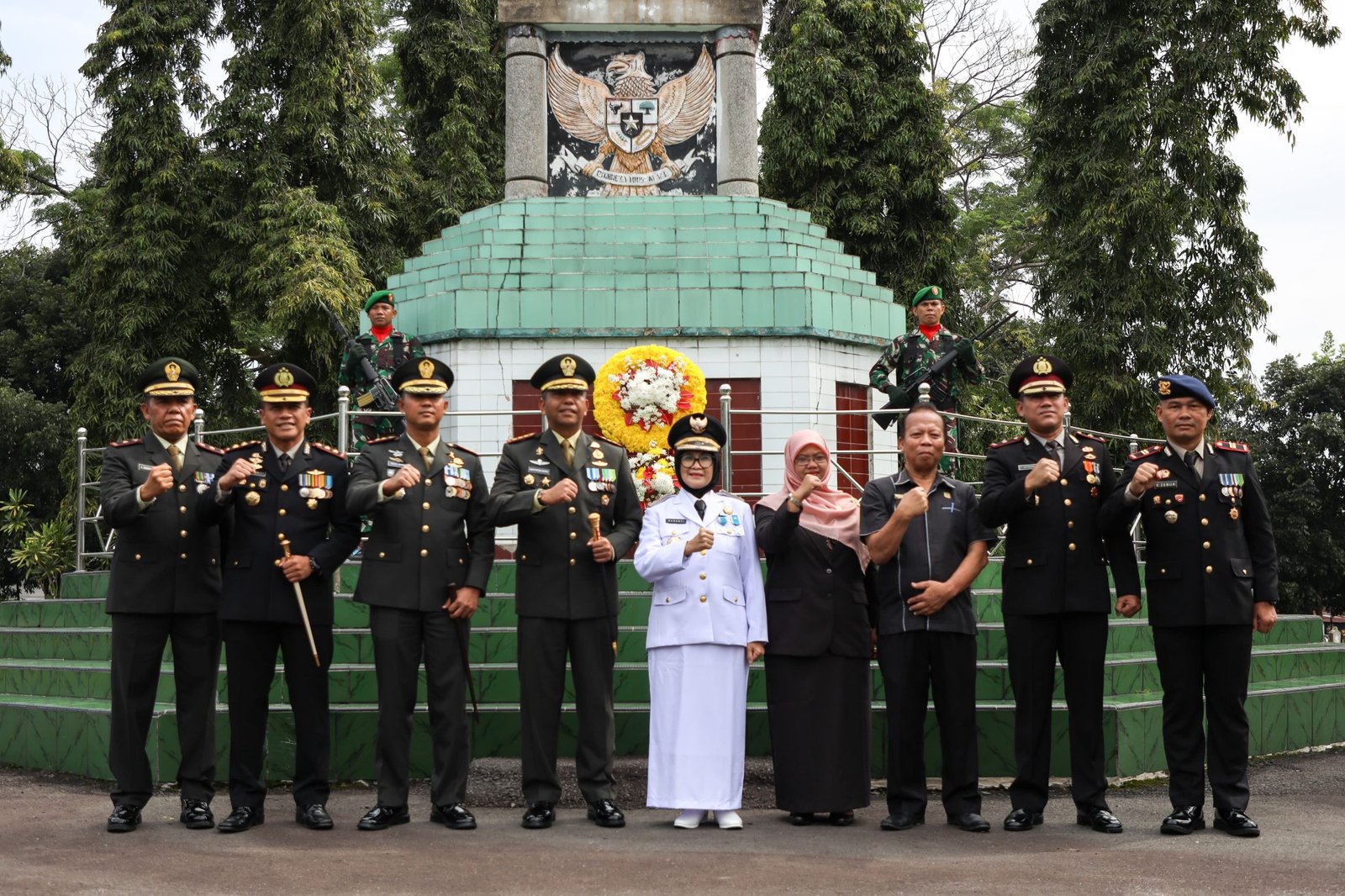Wali Kota sebagai inspektur Upacara Hari Pahlawan
