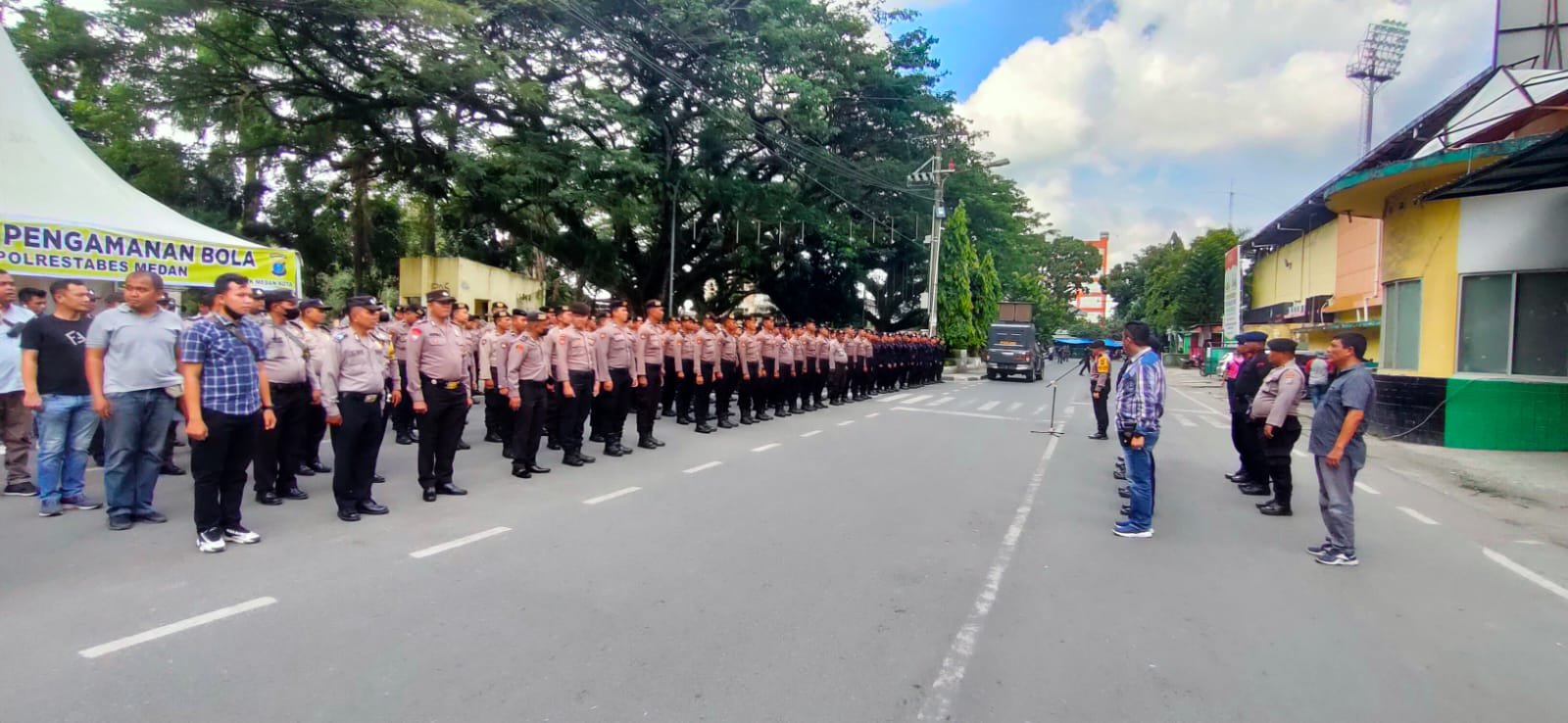 Polrestabes Medan Kerahkan 317 Personel Kawal Laga PSMS vs Sada Sumut di Stadion Teladan Medan