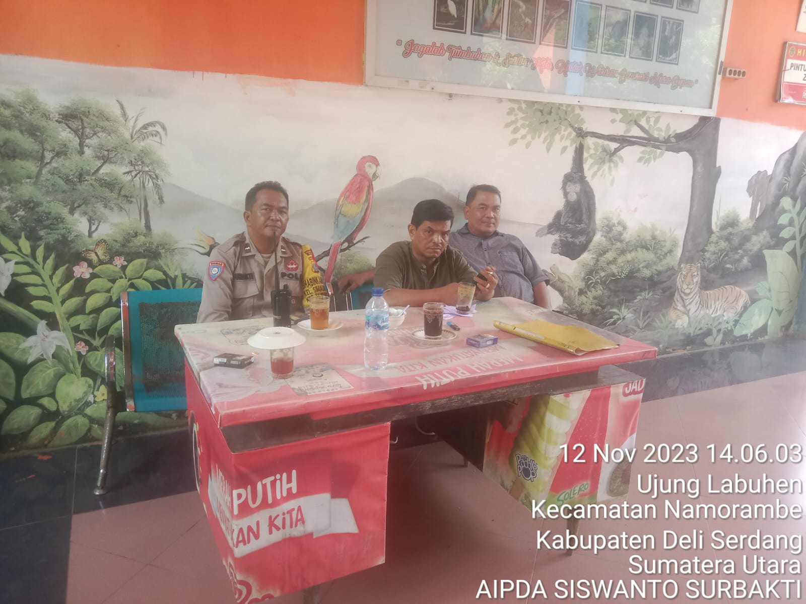 Bhabinkamtibmas Kelurahan Mangga Polsek Medan Tuntungan Ajak Warga Jaga Suasana Aman Jelang Pemilu 2024