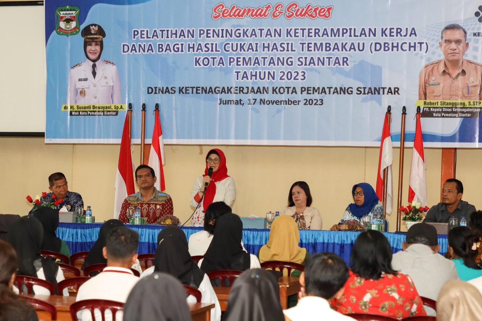Wali Kota membuka Pelatihan Peningkatan Keterampilan Kerja DBH CHT di Kota Pematang Siantar Tahun 2023