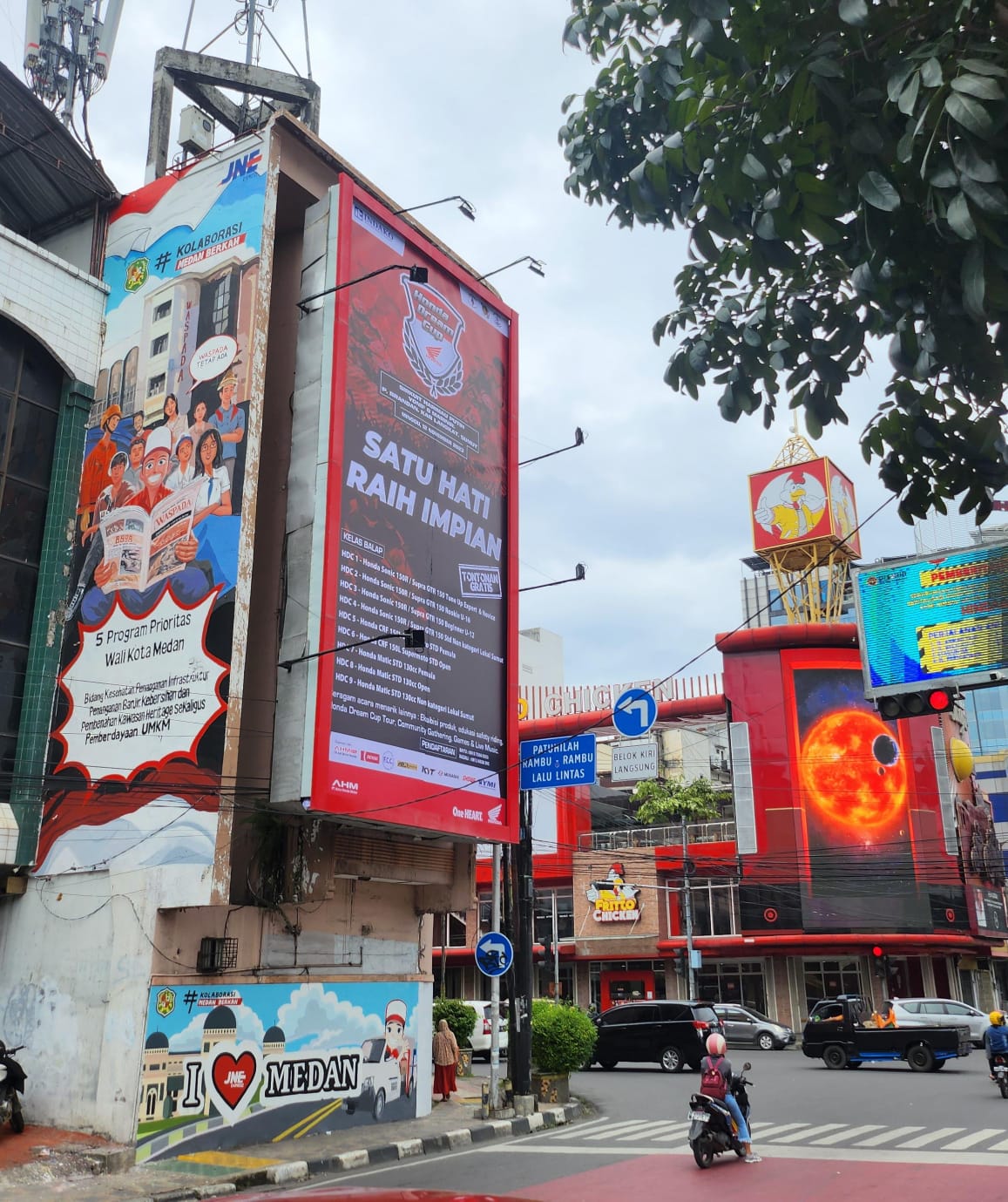Mural Kolaborasi â€œMedan Berkahâ€ antara JNE, Pemko dan Surat Kabar Waspada Hiasi Pusat Kota Medan