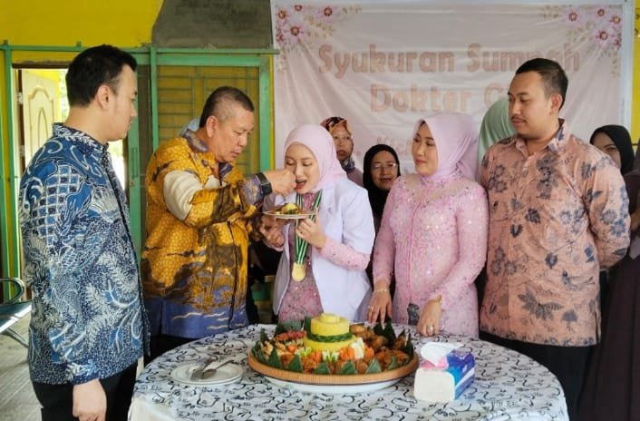 Syukuran Sumpah Dokter Gigi drg Nicky Sefanny Lubis