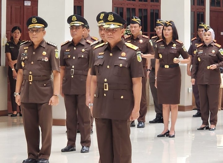 Kajatisu Lantik Lambok Marisi menjadi Kepala Kejaksaan Padangsidimpuan