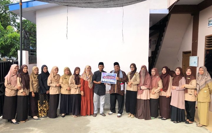 YPI Khansa Khalifah Bantu Palestina Lewat Donasi ke DD Waspada