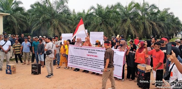 Tuntutan Warga Desa Kp. Bilah Demo PT. Bilah Platindo di Negerilama Labuhanbatu Sebahagian Disetujui