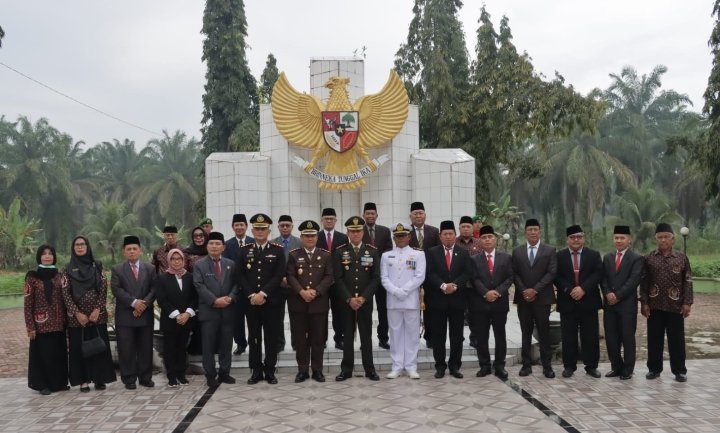 Kapolres Asahan Hadiri Upacara Ziarah Nasional dan Tabur Bunga di Makam Pahlawan