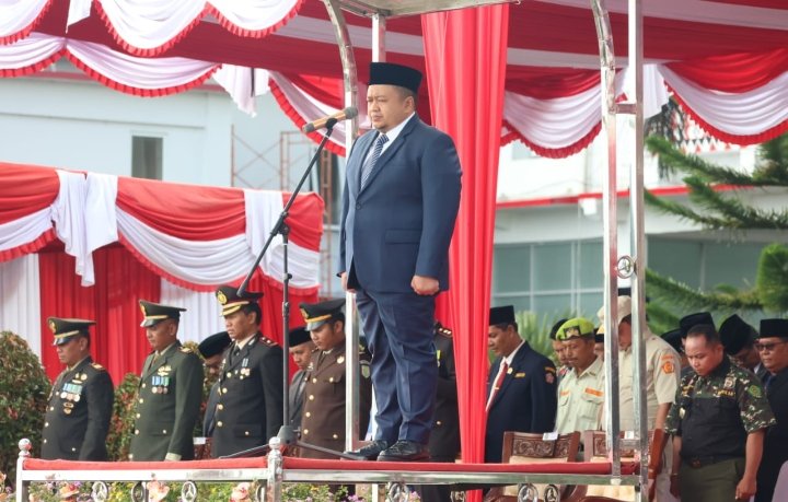 Jadi Irup Hari Pahlawan ke-78, Bupati Tapsel Ajak Masyarakat Perangi Kemiskinan dan Kebodohan, Dolly Pasaribu Sampaikan Harapannya