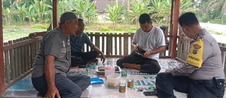 Sampaikan Pesan Kamtibmas, Bhabinkamtibmas Polsek Prapat Janji Laksanakan Cooling System