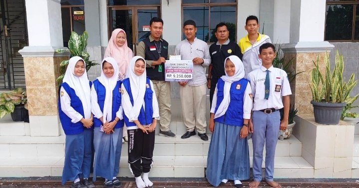SMK Swasta T. Amir Hamzah Indrapura Salurkan Donasi Palestina Melalui DD Waspada