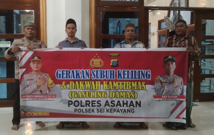 Setelah Sholad Subuh, Personel Polsek Sei Kepayang Sampaikan Pesan-Pesan Kamtibmas