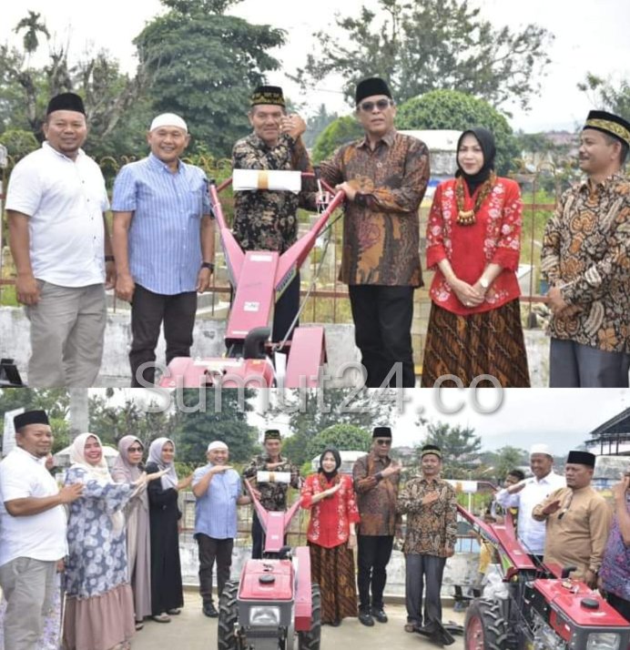 Bupati Madina Serahkan 2 Unit Traktor Tangan ke Petani Huraba,Sukhairi Nasution : Saya bangga Melihat Petani dan Warga....