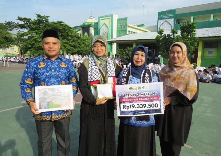 MTsN 2 Medan Peduli Palestina Salurkan Donasi Rp19 Juta Melalui DD Waspada