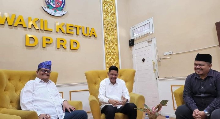 Ketua DMDI Sumut Dr. H. Muhammad Isa Indrawan, SE., MM Bersama Pengurus Silaturahmi ke DPRD Deli Serdang