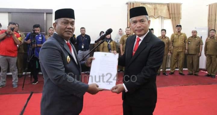 Plt Bupati Palas Ambil Sumpah Jabatan Sekda Arpan Nasution