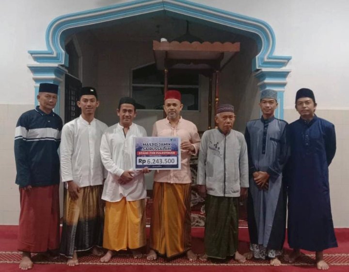 Jamaah Masjid Jamik Sairussalam Salurkan Donasi Palestina ke DD Waspada