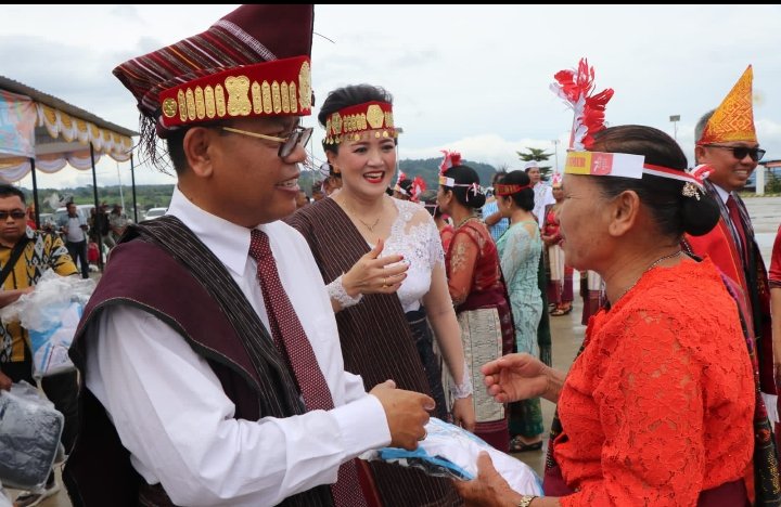 Bupati Toba Sampaikan Pesan Menteri Kesehatan Tentang Transformasi Kesehatan Pada Hari Kesehatan Nasional ke-59