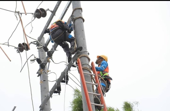 Hadapi Cuaca Ektrem, PLN Bagikan Tips Gunakan Listrik Dengan Aman
