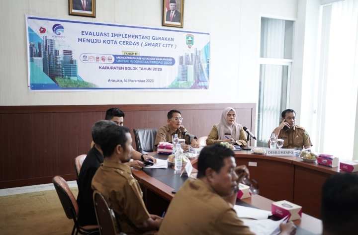 Evaluasi Implementasi Smart City Kabupaten Solok Tahap II Dilakukan Berdasarkan 6 (Enam) Dimensi Smart City