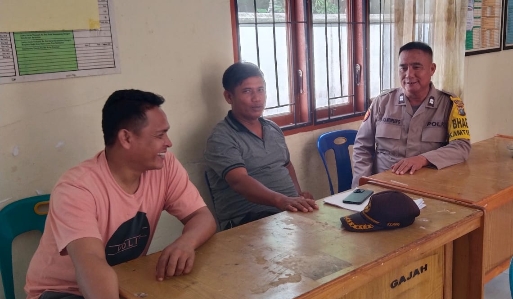 Bhabinkamtibmas Polsek Kota Kisaran Timur Cooling Sytem di Balai Desa