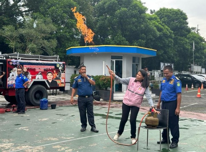Begini Peran Srikandi PLN UIPSBU di Simulasi Fire Drill, Huru Hara dan Teror Bom