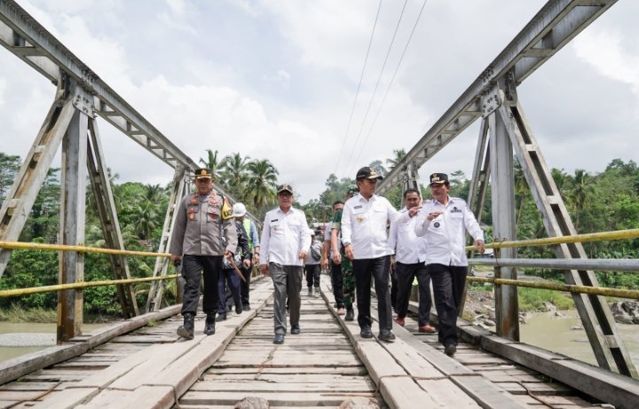 Jembatan yang Dinantikan Masyarakat Nias Barat Mulai Dikerjakan,  Â Pj Gubernur Sumut Hassanudin Dorong agar Selesai Lebih Cepat