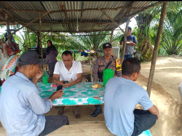 Atasi Konflik Sosial Antara Masyarakat dan PT SPR, Personel Polsek Bandar Pasir Mandoge