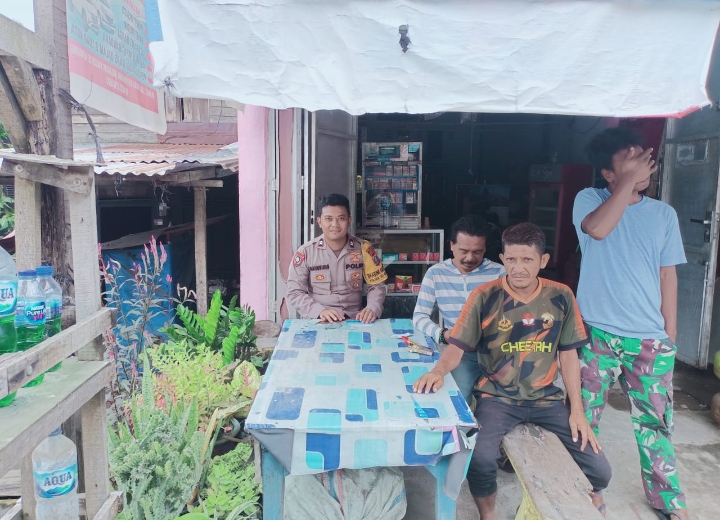 Bhabinkamtibmas Polsek Sei Kepayang Sambang Desa dan Door to Door Ke Masyarakat