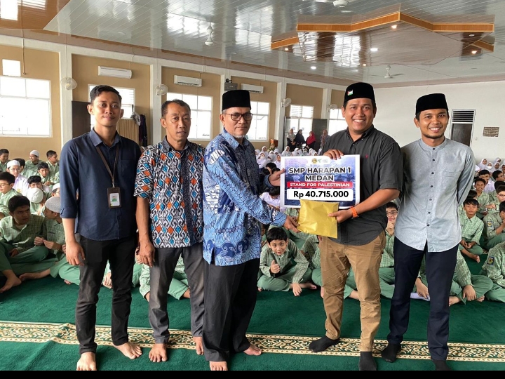 SMP Harapan 1 Medan Salurkan Rp40 Juta Donasi Untuk Palestina ke DD Waspada
