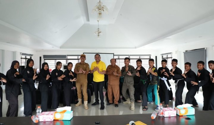 Bupati Pakpak Bharat Lepas 13 Orang Turnamen Pencak Silat