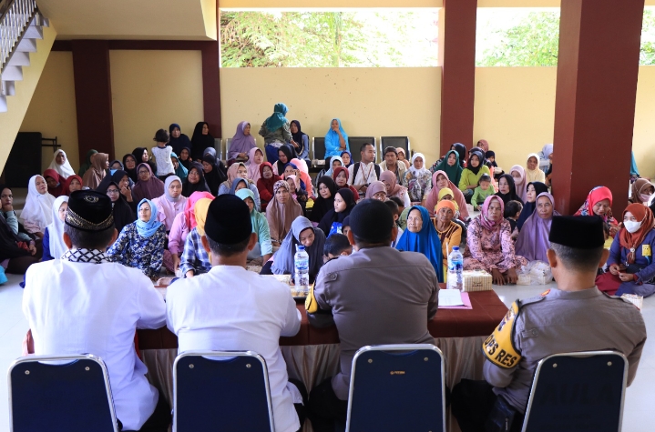 Polres Solok Kota Salurkan Zakat Mal pada 326 Mustahik