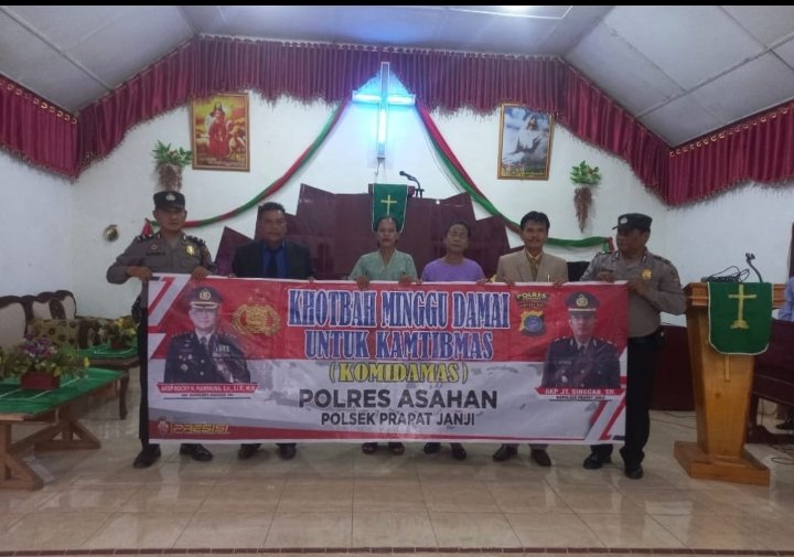 Personel Polsek Prapat Janji Laksanakan Khotbah Minggu Kasih Untuk kamtibmas di Gereja HKBP Pulau Mandi