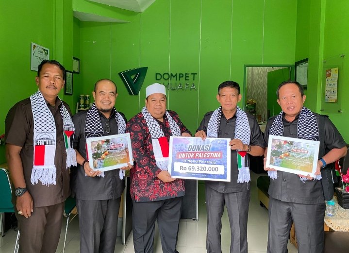 Karyawan PT Mazuma Agro Indonesia dan PT Subur Makmur Sejahtera Salurkan Donasi Palestina Rp69 Juta