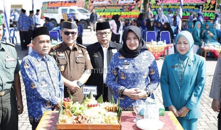 Pemkab Madina Gelar Upacara Peringatan Hari Korpri ke 52,Amanat Bupati Sukhairi Nasution disampaikan Wabup Atika Nasution