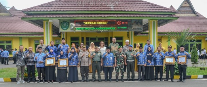 Plh Sekda Kukuhkan 12 KIM di Enam Kecamatan Kota Padangsidimpuan