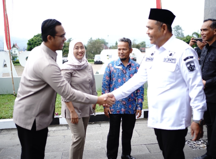 Tim Ombudsman RI dan Ombudsman Perwakilan Sumbar Kunjungi Bupati Solok